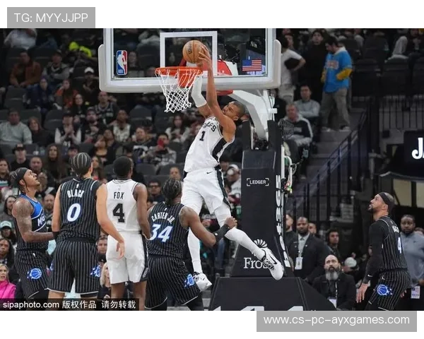 文班亚马三分弹无虚发，马刺客场火力全开